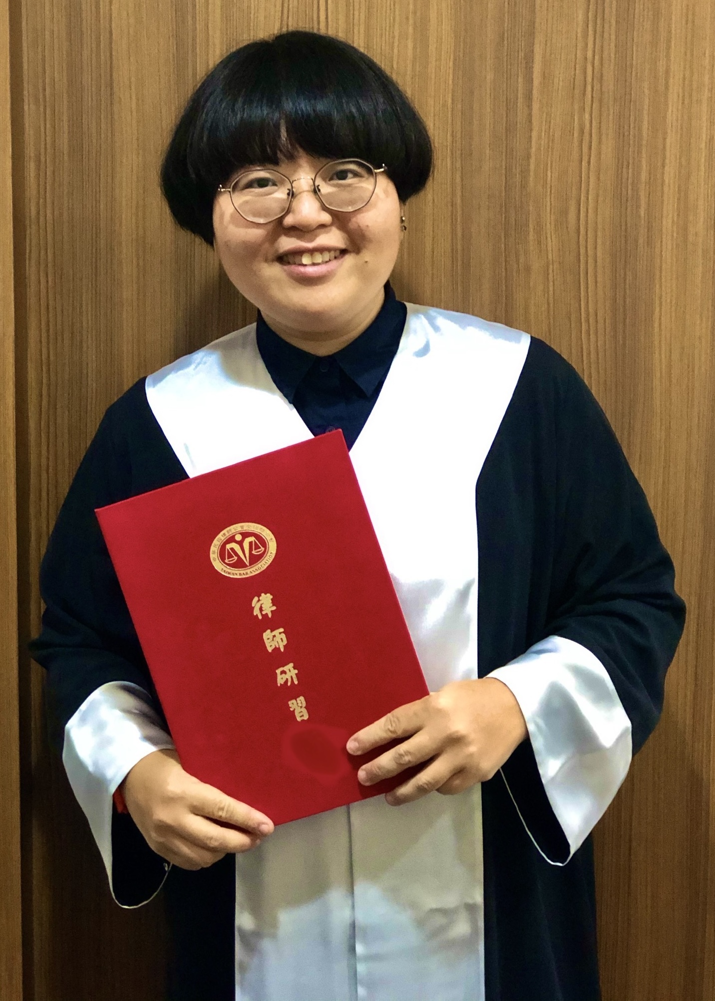 吳佩珊律師(莎律)——主持律師親民留影